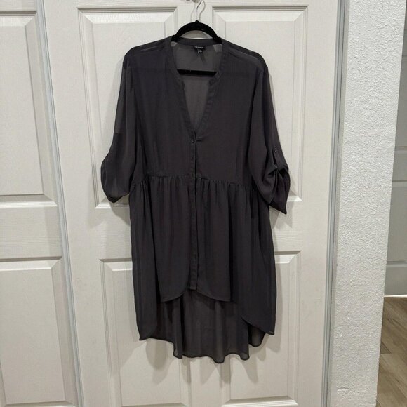 Torrid Tops - Women’s Torrid Gray‎ Blouse Top Size 1  Button Up